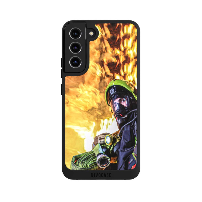 Galaxy S22 + NIVOpure Breathing apparatus wearer