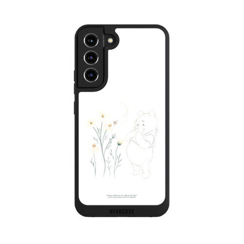 Samsung Galaxy S22+ NIVOpure Winnie Puuh sieht sich Gänseblümchen an