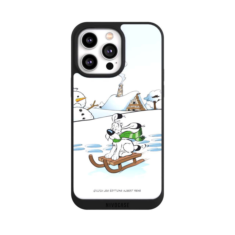 iPhone 14 Pro Max NIVOpure Idefix rides a sleigh
