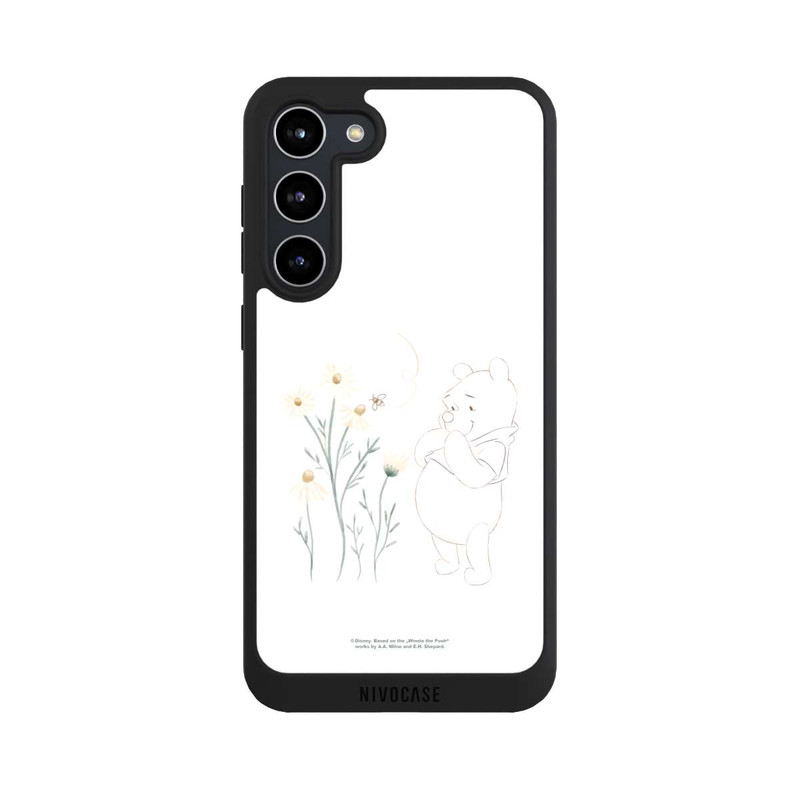 Galaxy S23 + NIVOpure Winnie Puuh sieht sich Gänseblümchen an