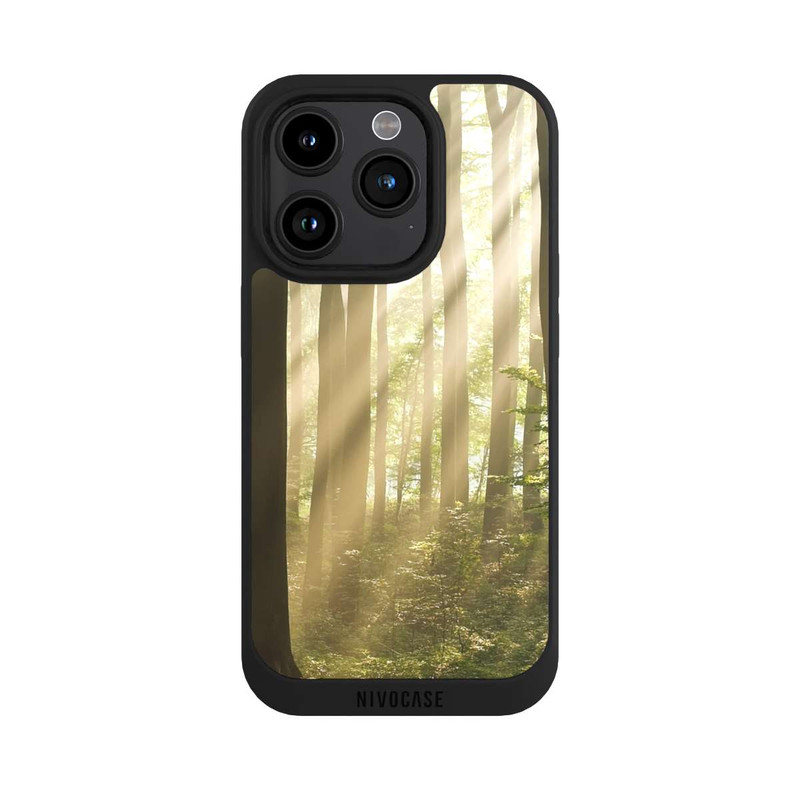 iPhone 15 Pro NIVOpure Im Wald