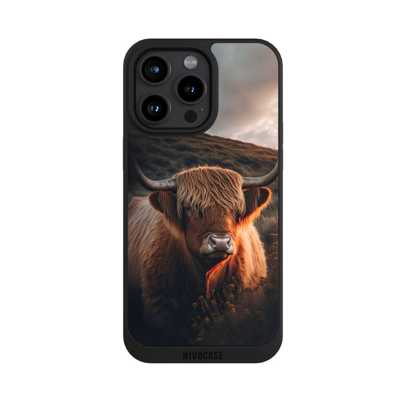 iPhone 15 Pro Max NIVOpure Hochland Rind mit großen Hörnern mit KI