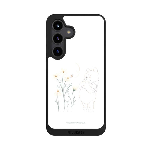 Samsung Galaxy S24 NIVOpure Winnie Puuh sieht sich Gänseblümchen an