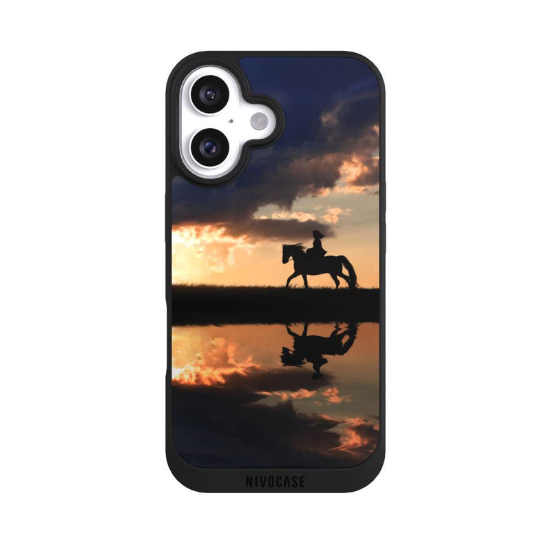 iPhone 16 NIVOpure Ausritt im Sonnenuntergang
