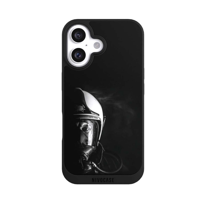 iPhone 16 NIVOpure Feuerwehrmann Nahaufnahme Schwarz