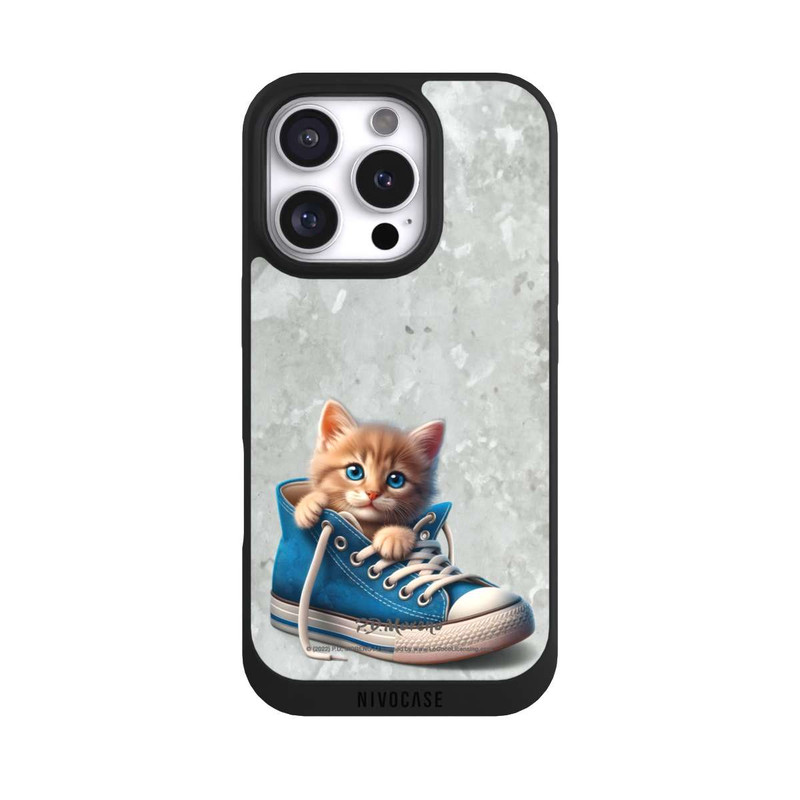 iPhone 16 Pro NIVOpure Cat in A Shoe