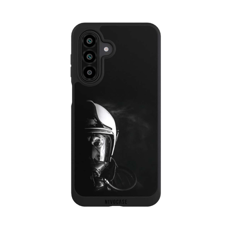 Galaxy A17 5G NIVOpure Portrait Pompier Noir et Blanc