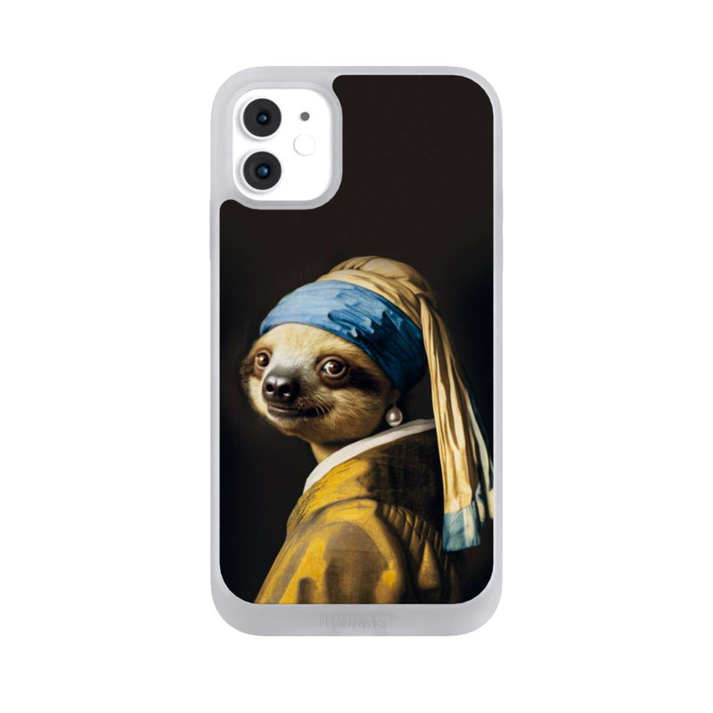 iPhone 11 NIVOpure Faultier mit dem Perlenohrring
