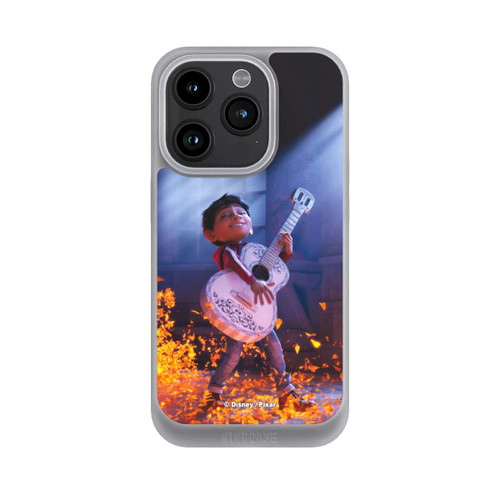 Apple iPhone 15 Pro NIVOpure Miguel Coco Gitarrenfilm-Szene