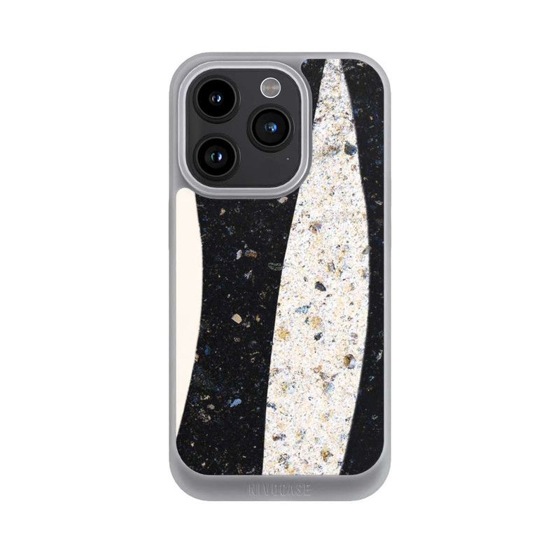 iPhone 15 Pro NIVOpure In Between