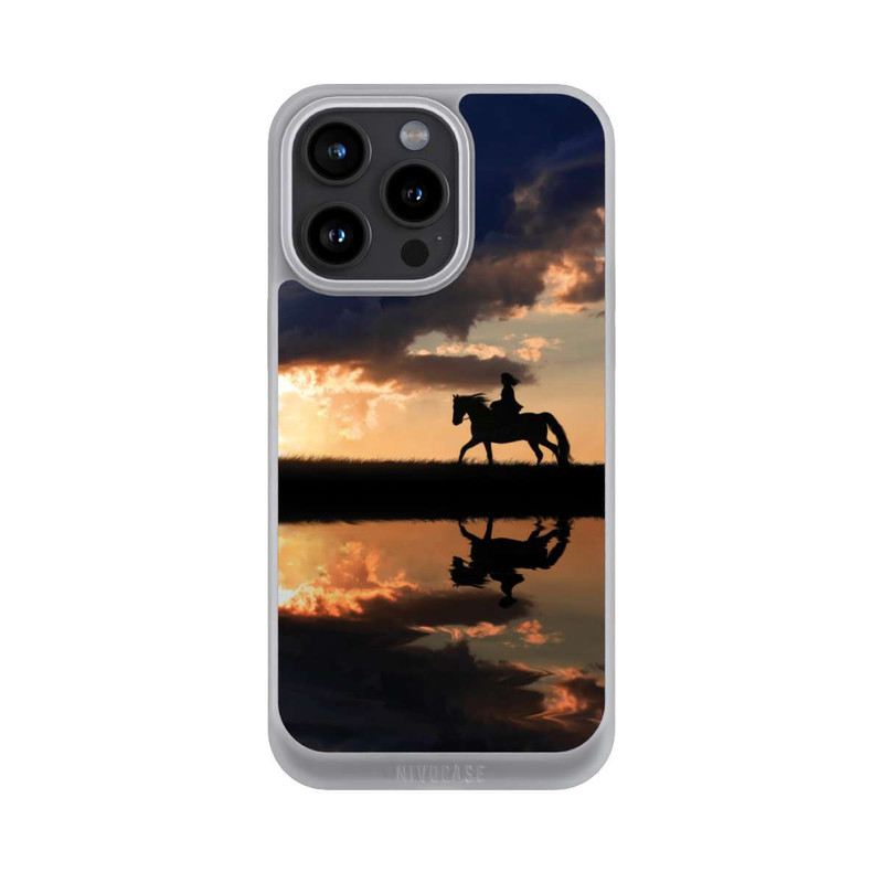 iPhone 15 Pro Max NIVOpure Ausritt im Sonnenuntergang