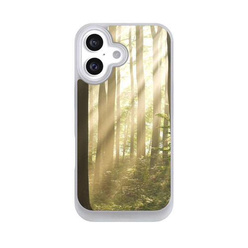 Apple iPhone 16 NIVOpure Im Wald