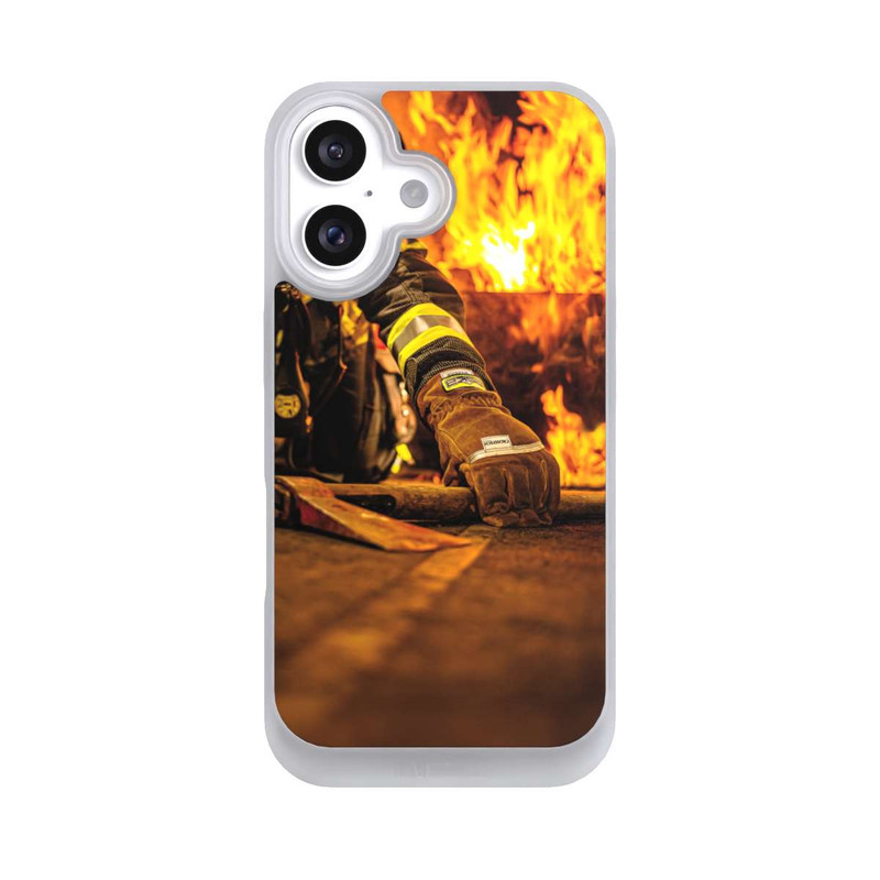 iPhone 16 NIVOpure In Flammen 1