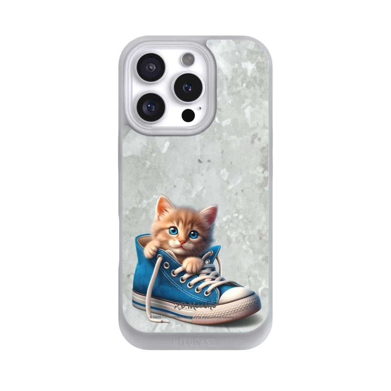 iPhone 16 Pro NIVOpure Cat in A Shoe