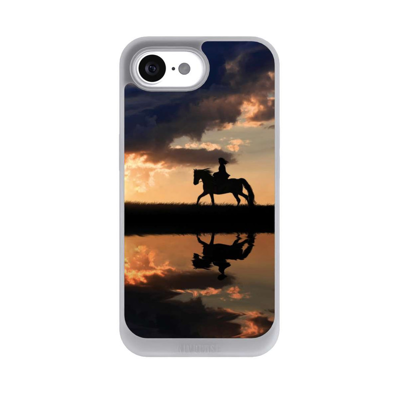 iPhone 16e NIVOpure Ausritt im Sonnenuntergang