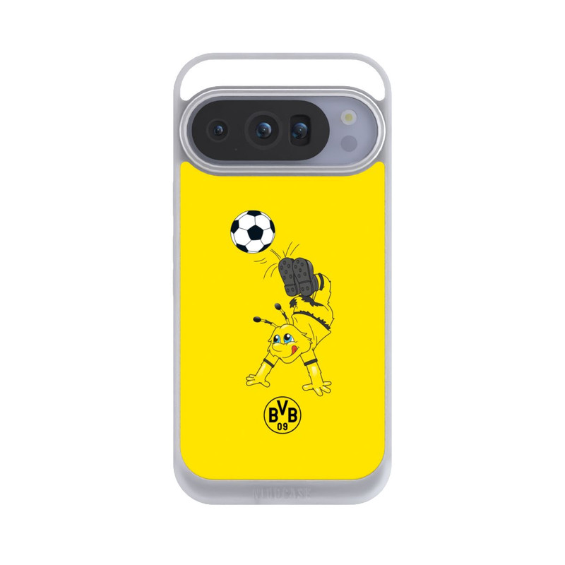 Pixel 10 Pro NIVOpure Emma mit Fussball - BVB