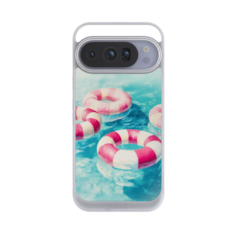 Pixel 10 Pro NIVOpure Gestreifte Schwimmringe im Pool