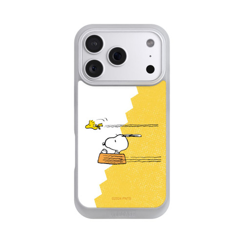 Apple iPhone 18 Pro NIVOpure Snoopy and Woodstock